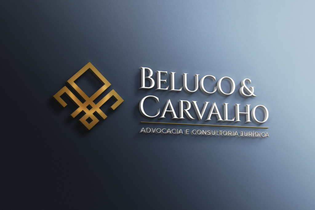 LOGOMARCA TRIDIMENSIONAL DA BELUCO & CARVALHO, ADVOCACIA PREVIDENCIÁRIA EM MARINGÁ